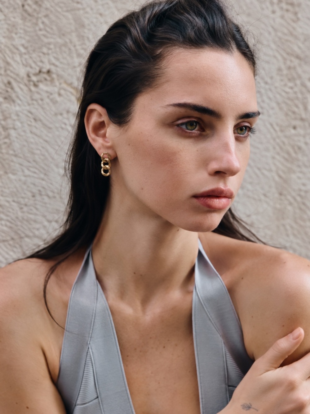 NWOT The Perfect Hoop @REVOLVE 18K Triple Layer Gold Hypoallergenic Figaro Hoops